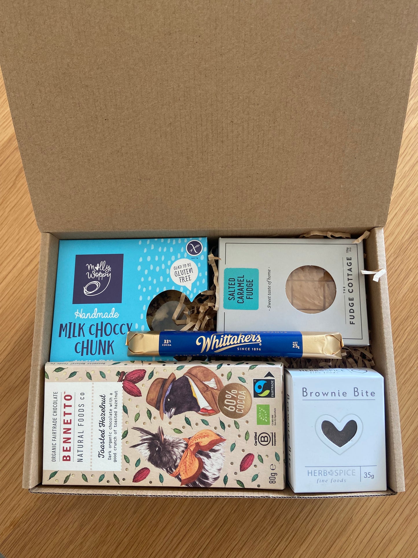 Father's Day gift box for Dad featuring New Zealand chocolate, salted caramel fudge, cookies and brownie